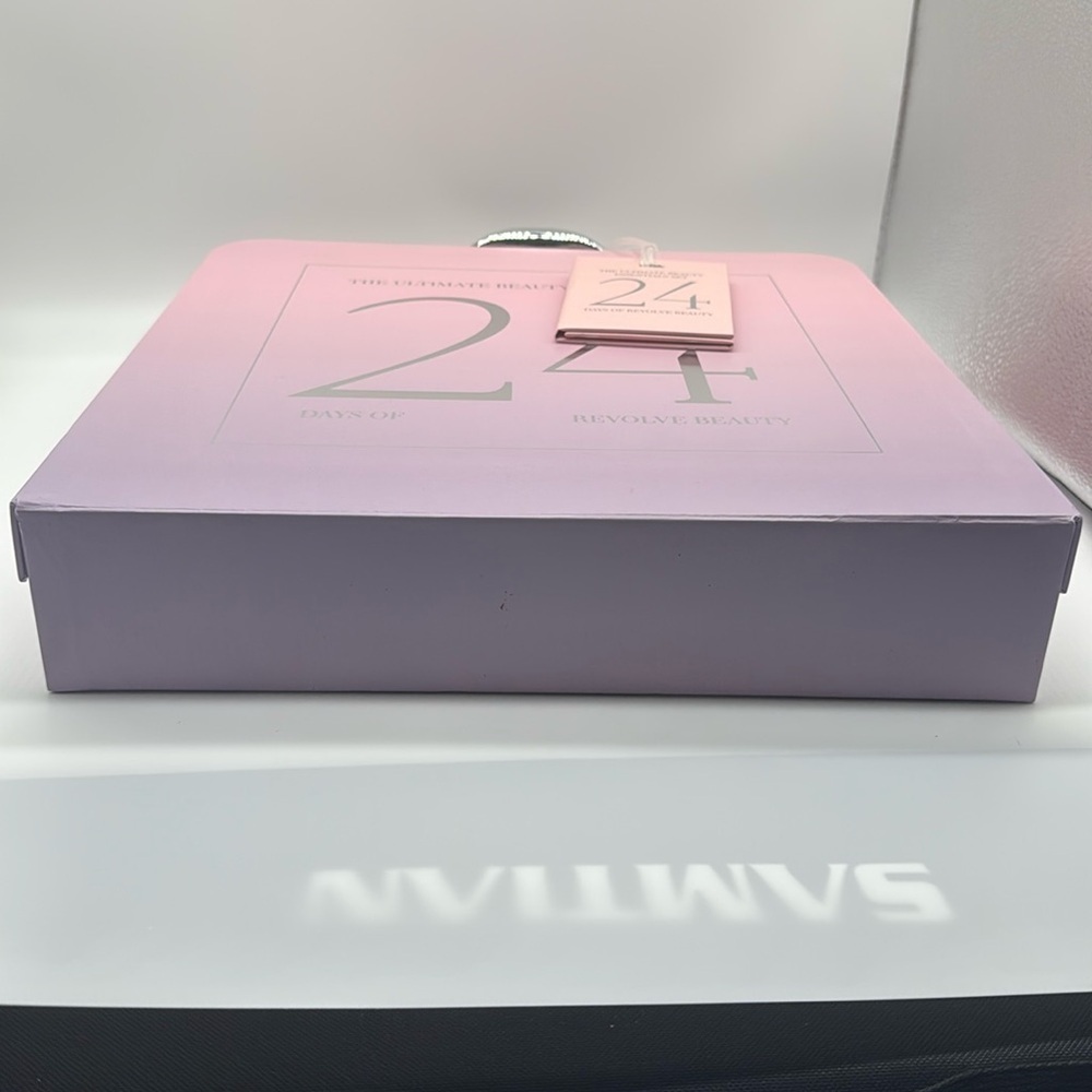 EMPTY Revolve Beauty Advent Calendar 2024 Pink Suitcase Silver Clasp 24 Days - Picture 6 of 8
